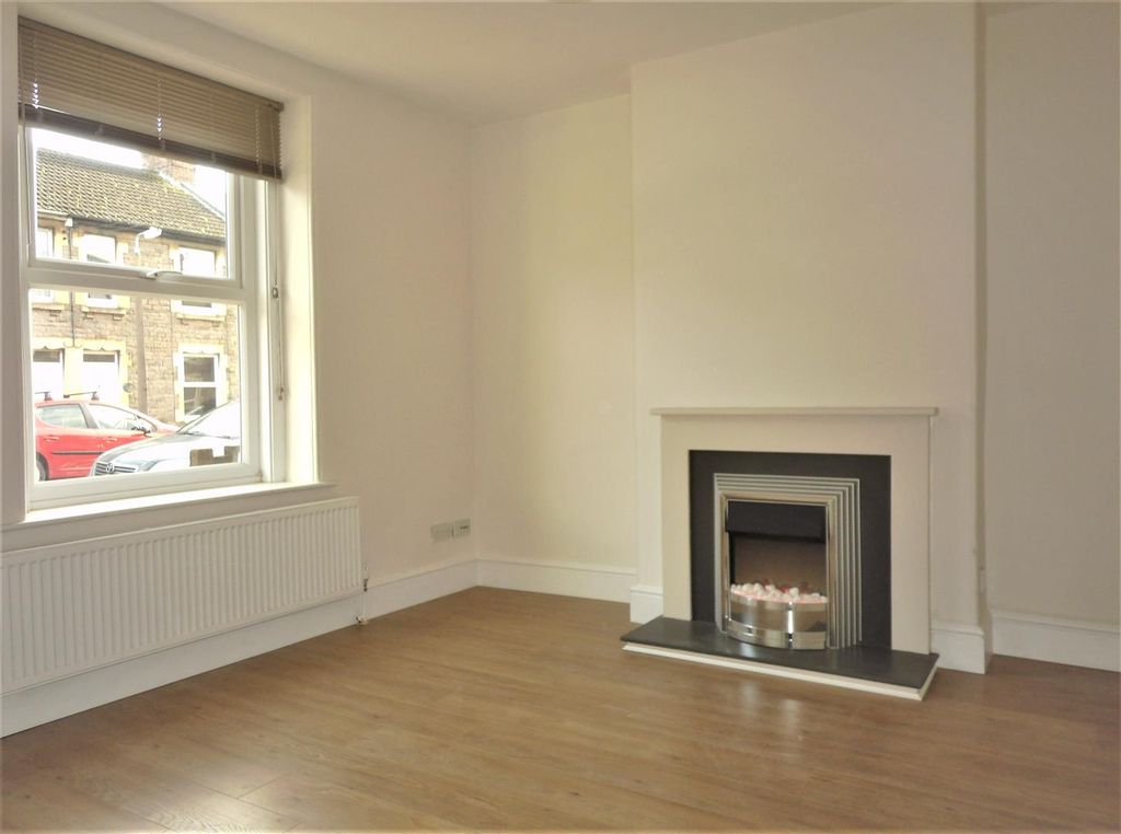 Property photo 2 of 9 Sitting Room