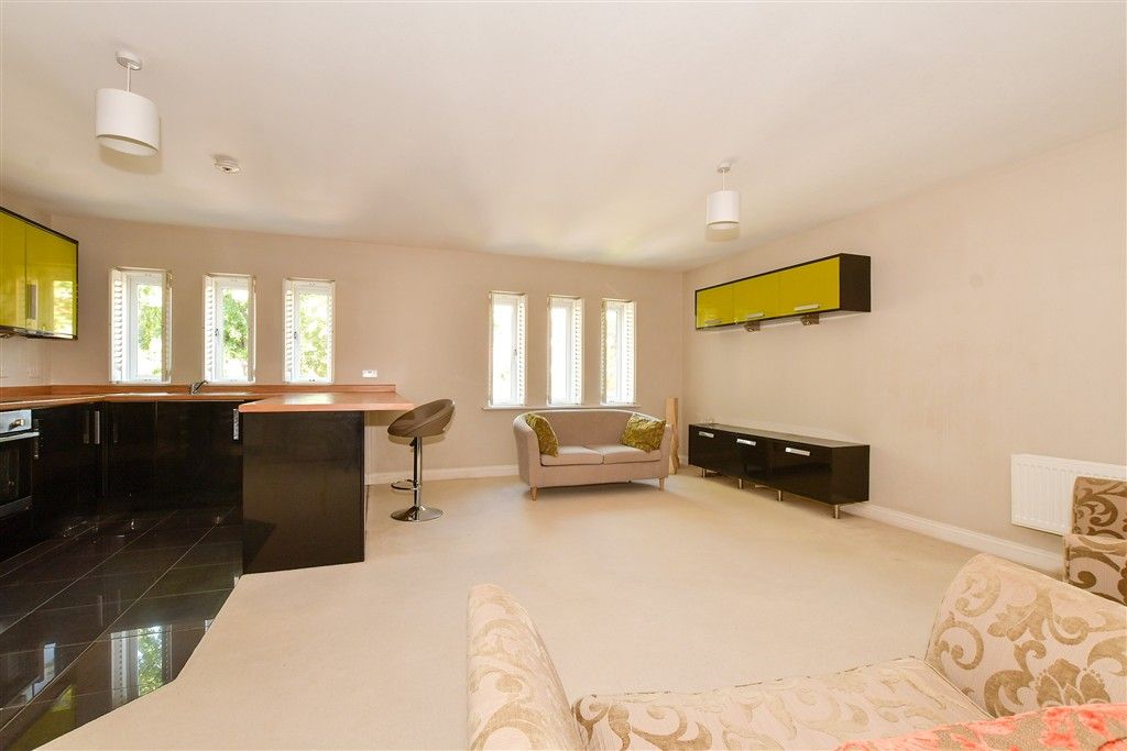 Property photo 2 of 14 Lounge/Kitchen