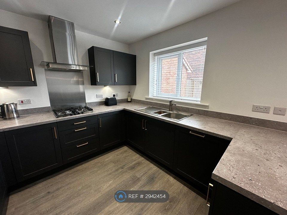 Property photo 3 of 21