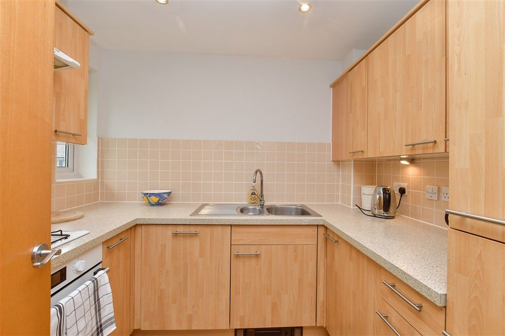 Property photo 1 of 9 Kitchen