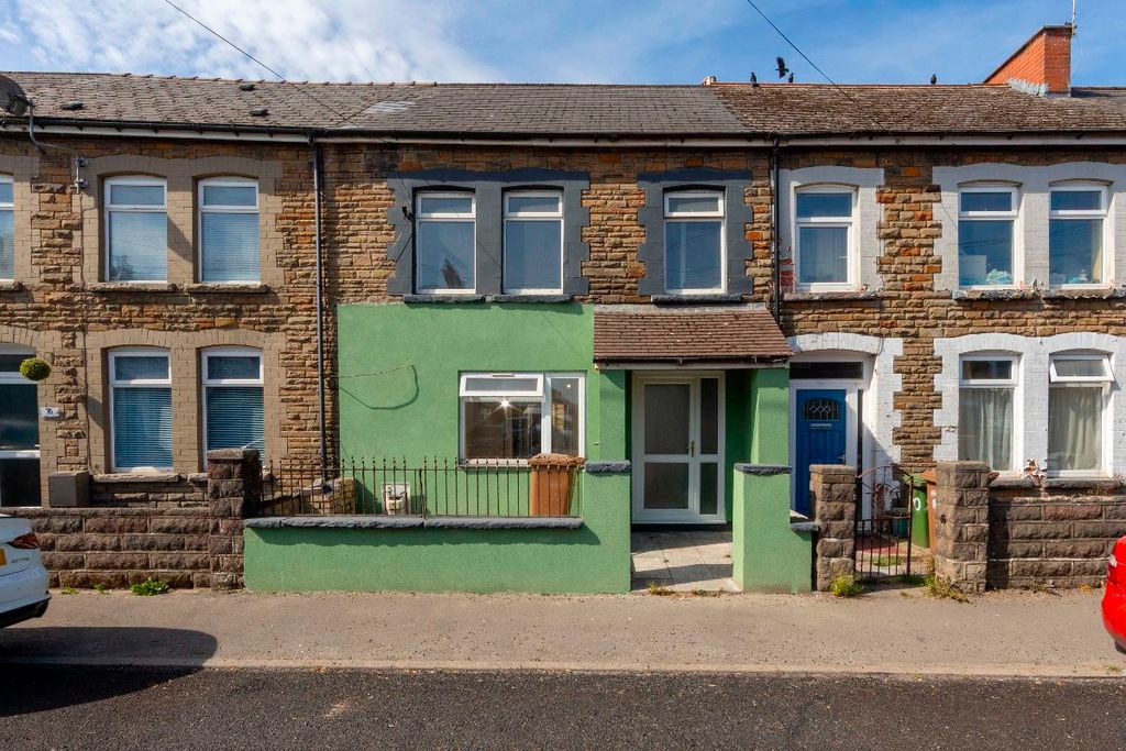 Property photo 1 of 32