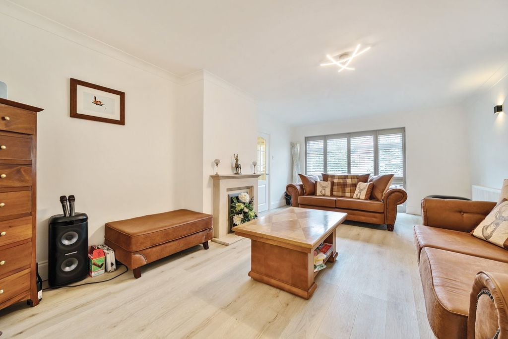 Property photo 3 of 23 Picture No. 05