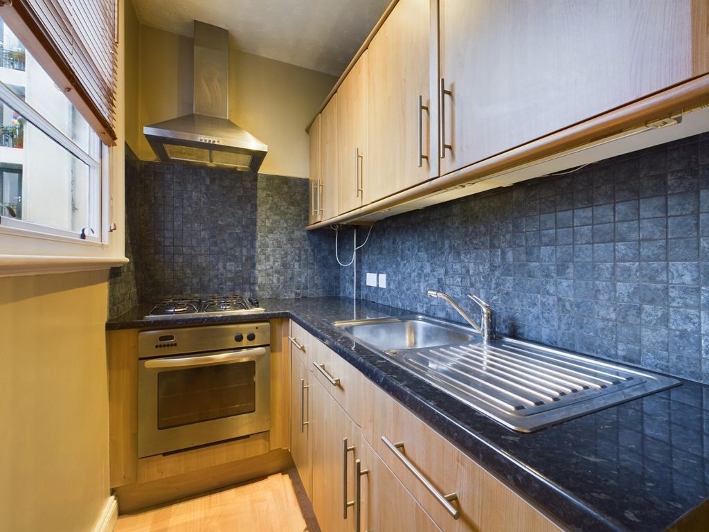 Property photo 3 of 5 Cam01740G0-Pr0300-Still002