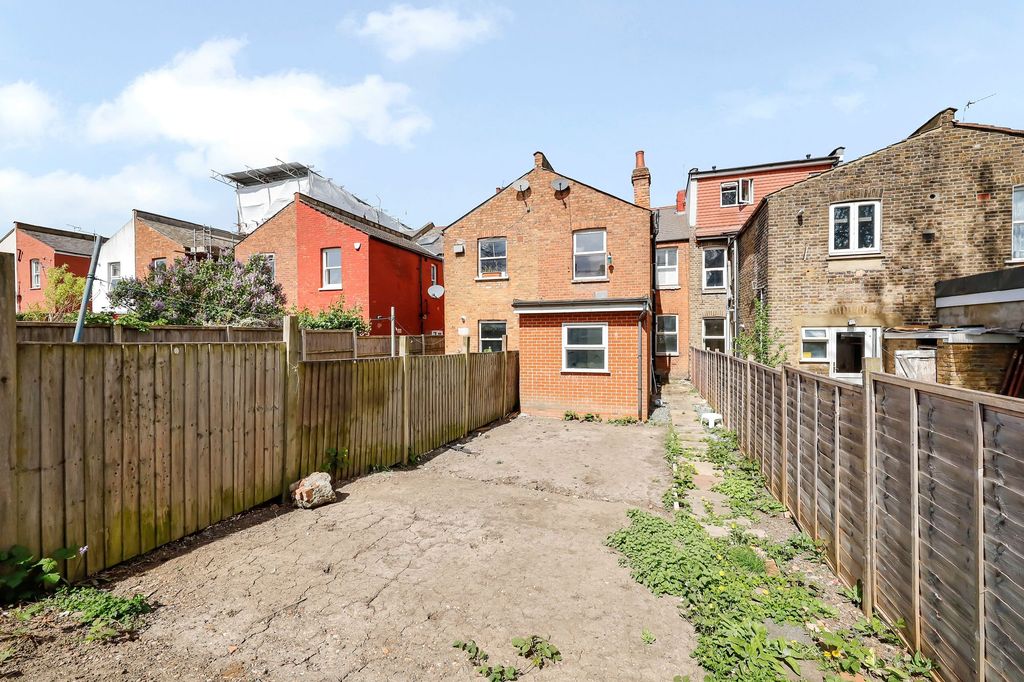 Property photo 3 of 10