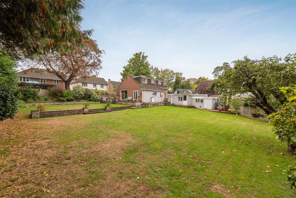 Property photo 1 of 12