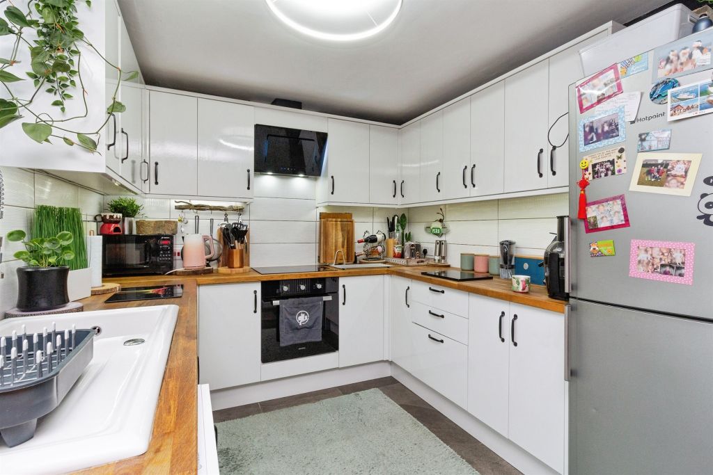 Property photo 3 of 14