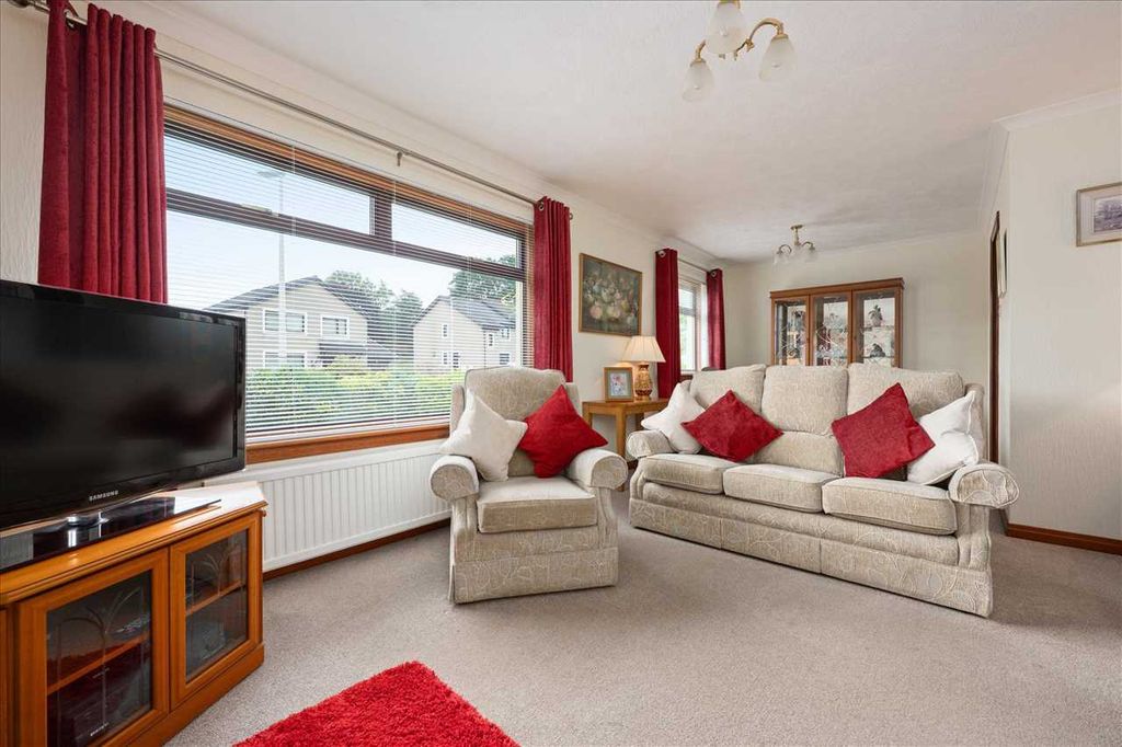Property photo 3 of 24