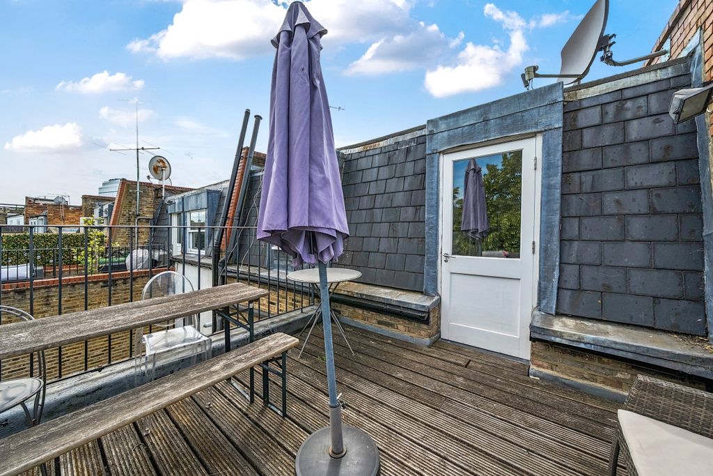 Property photo 3 of 15 Terrace
