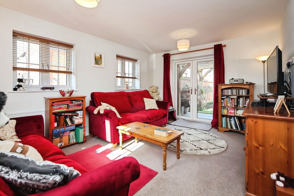 Property photo 3 of 40 Lounge