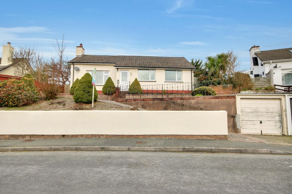 Property photo 1 of 13 Img_4196-Img_4198