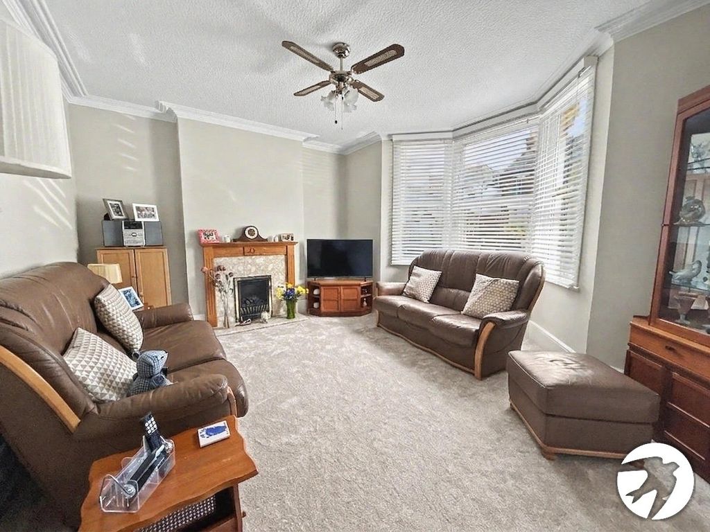 Property photo 2 of 27 Picture No. 19