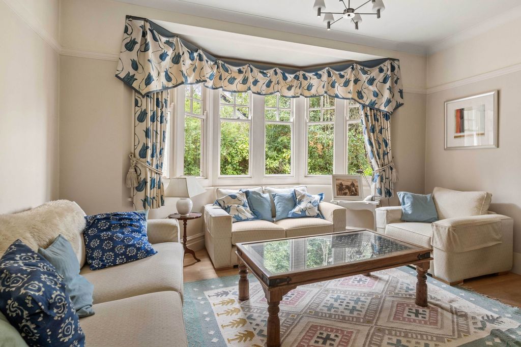 Additional image 21 of 6 bed detached house for saleGreenway, Hutton Mount, Brentwood CM13
