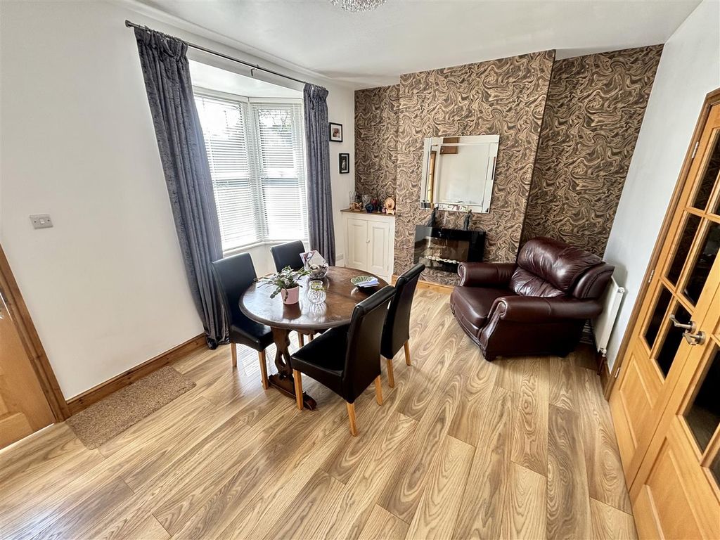 Property photo 2 of 16 Dining Room