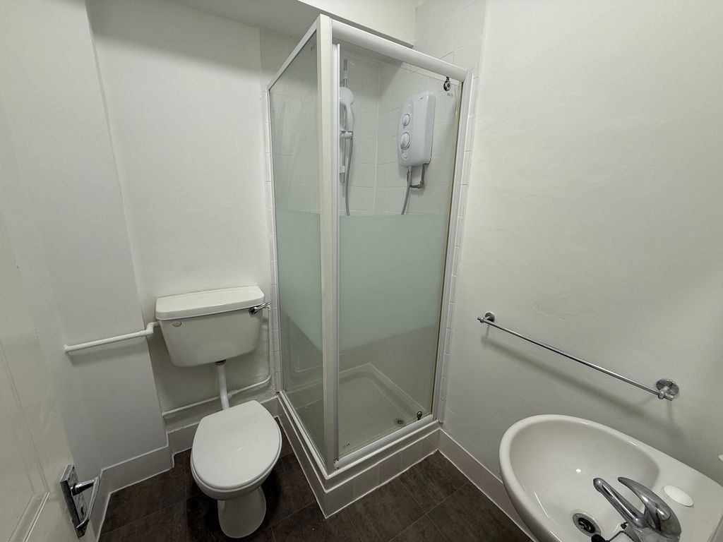 Property photo 3 of 3