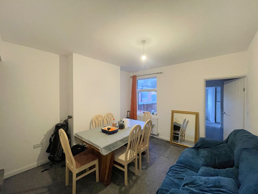 Property photo 3 of 13 Dining Room 