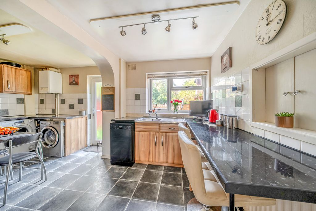 Property photo 3 of 18