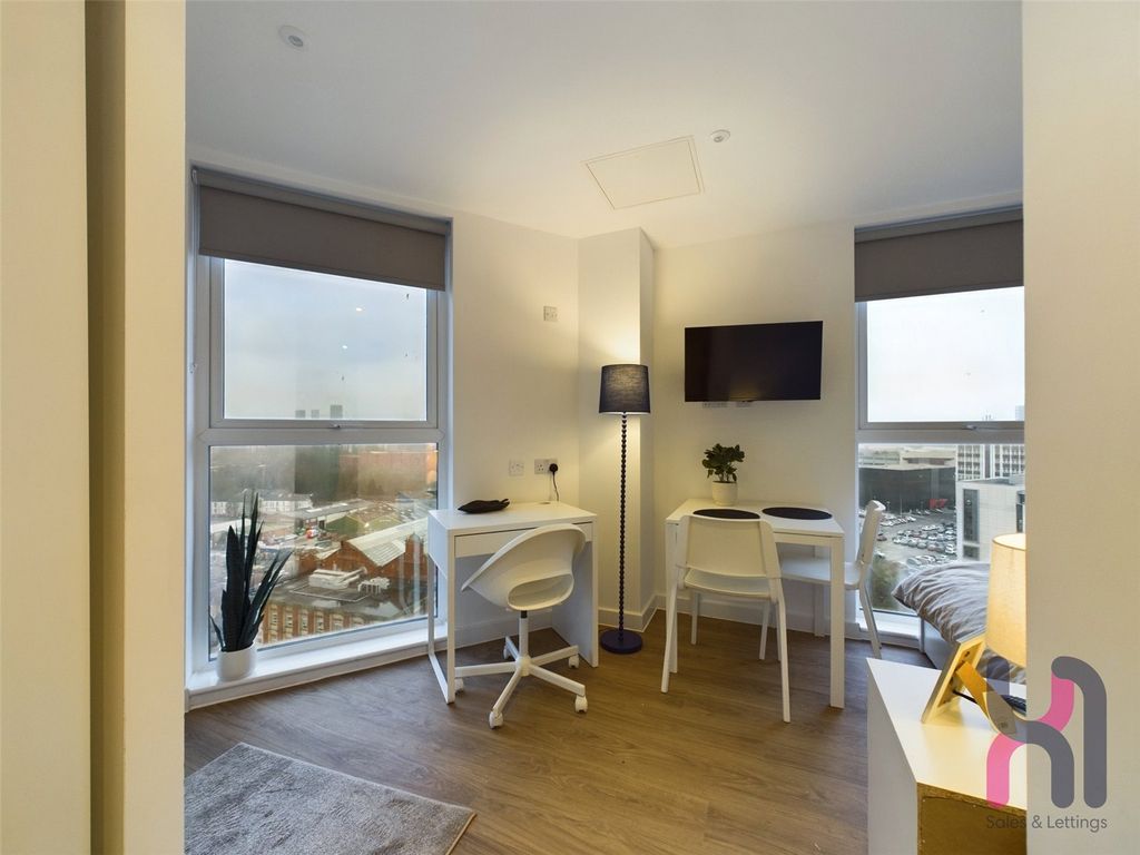 Property photo 2 of 16 Picture No. 01