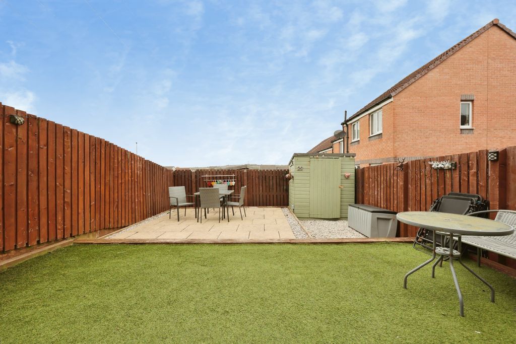 Property photo 2 of 25 Rear Garden
