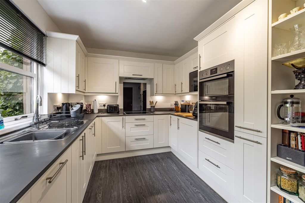 Property photo 3 of 24 Whyteleafe Newtown St Boswells 13.Jpg