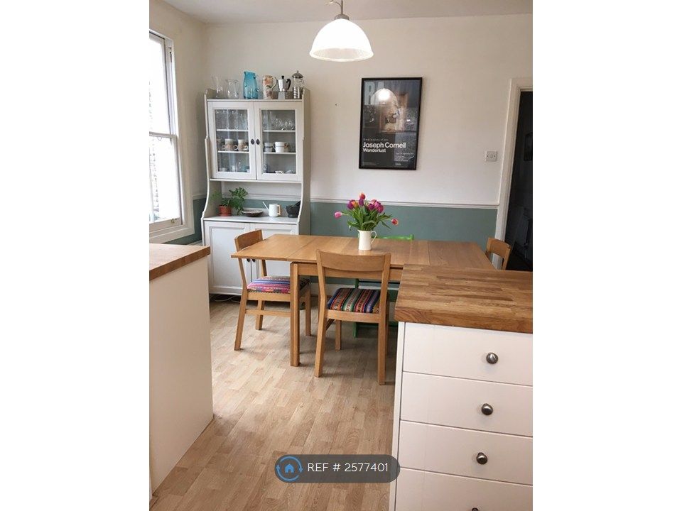 Property photo 3 of 9 Kitchen / Dining Room