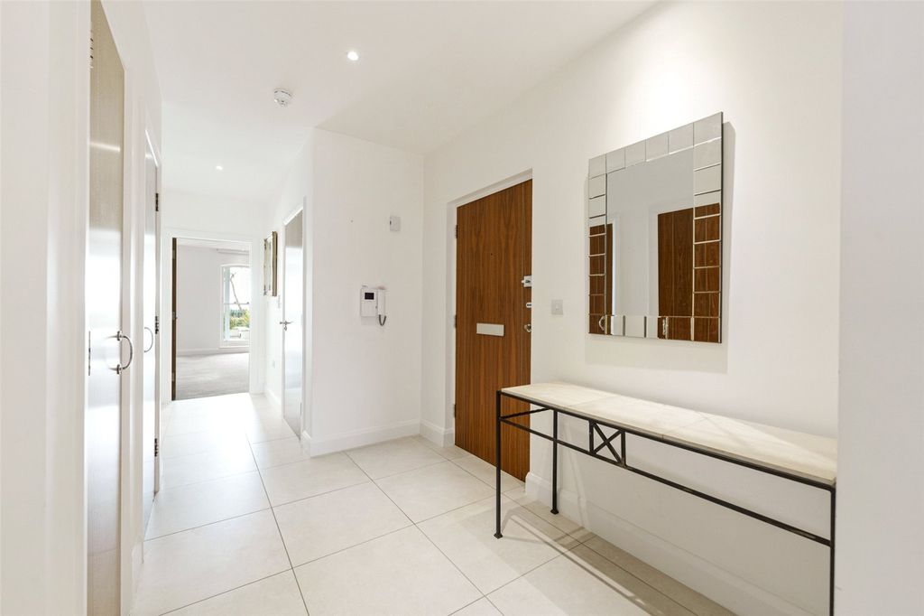 Additional image 16 of 2 bed flat for saleMarine Parade, Worthing, West Sussex BN11