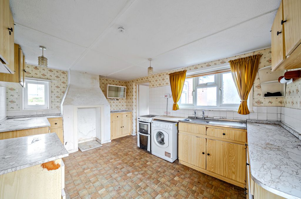 Property photo 2 of 23 1392931-14-694160134E673