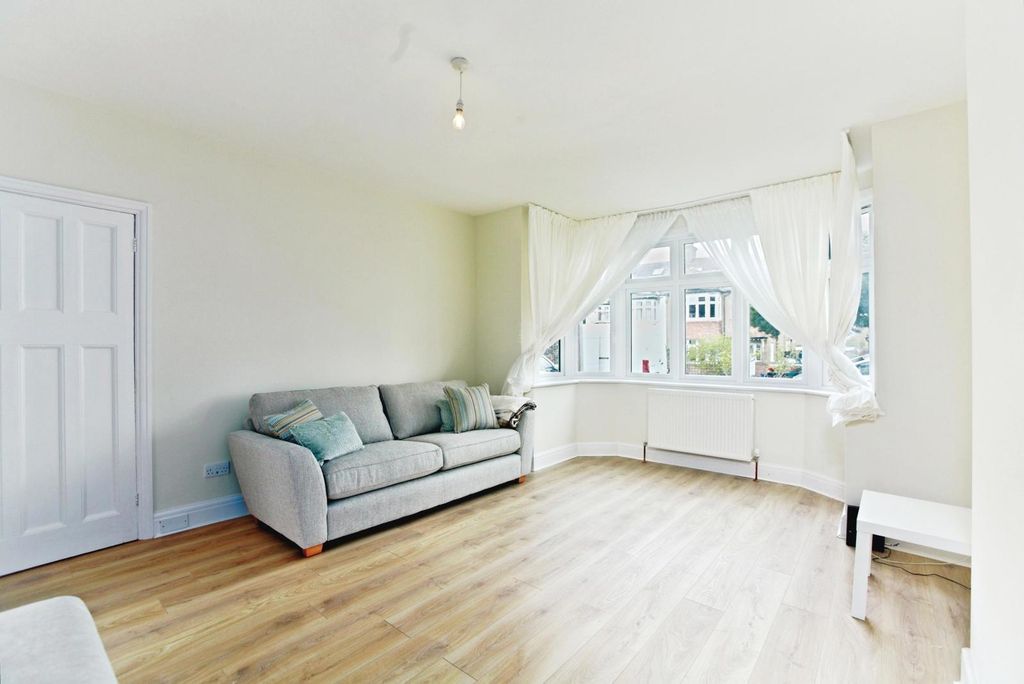 Property photo 2 of 21 Pbox-Img.Jpg