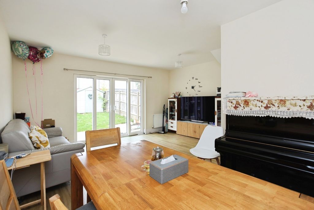 Property photo 2 of 17 Photo