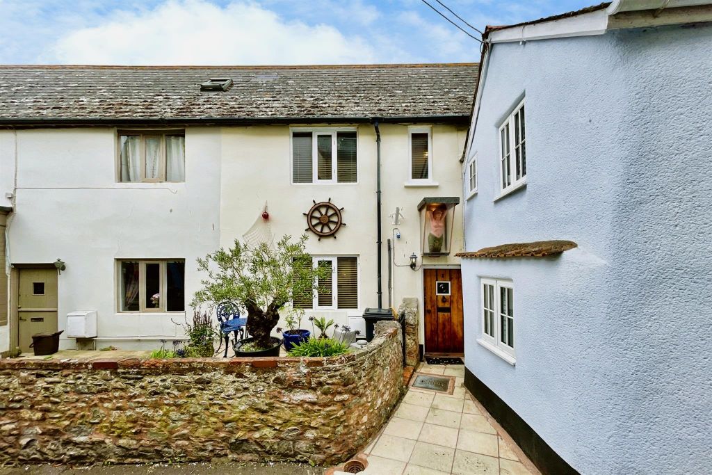 Property photo 1 of 16