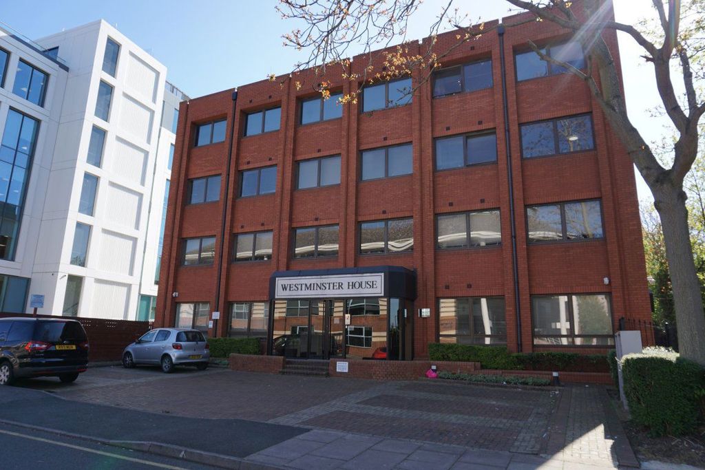 Property photo 1 of 5