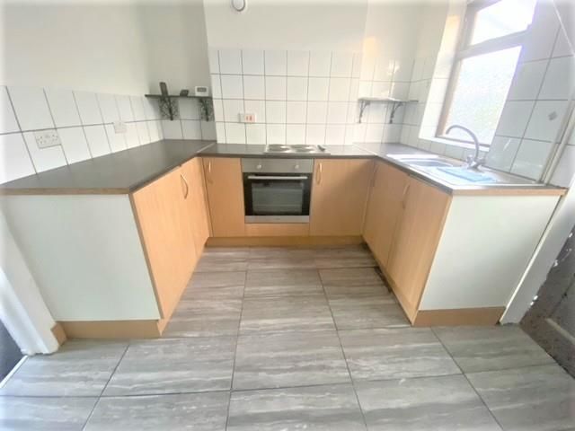 Property photo 2 of 7 Kitchen