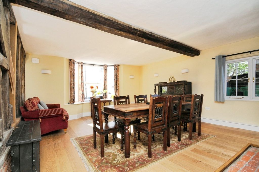 Property photo 3 of 34