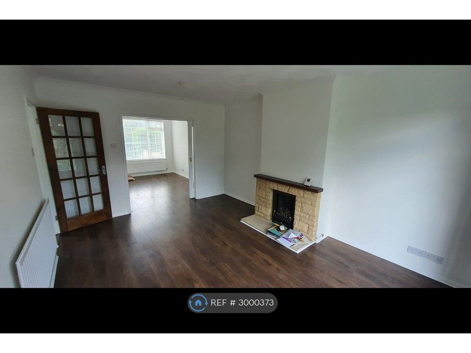 Property photo 1 of 15 Living Room