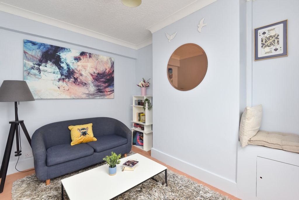 Property photo 2 of 17 5165507