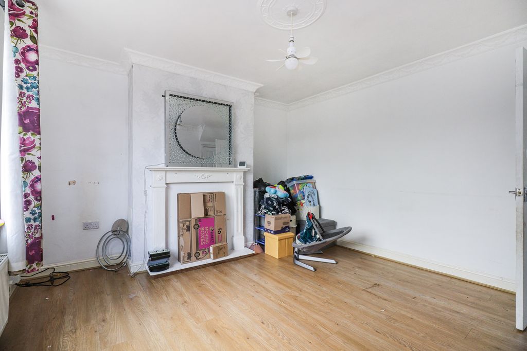 Property photo 3 of 9 Img_0130