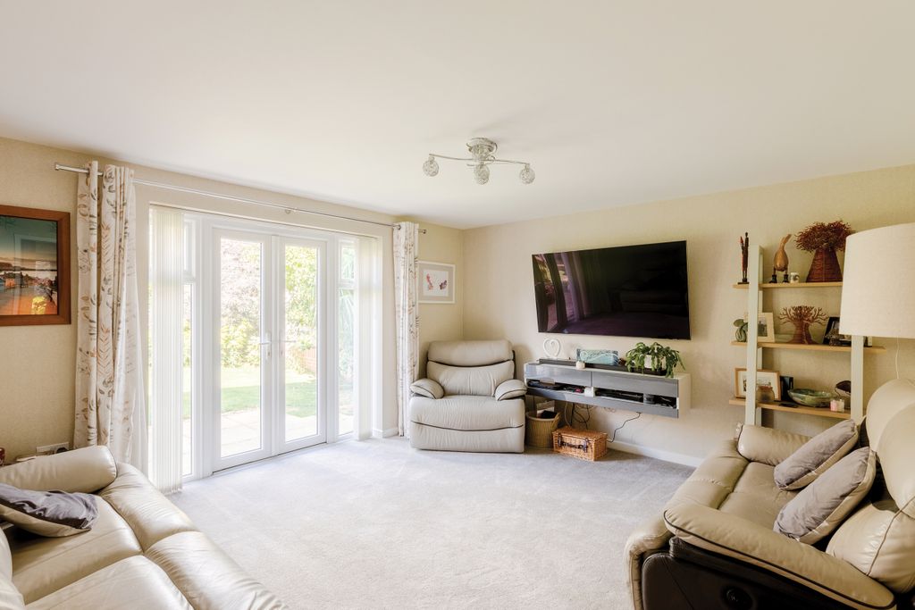Property photo 2 of 32 2