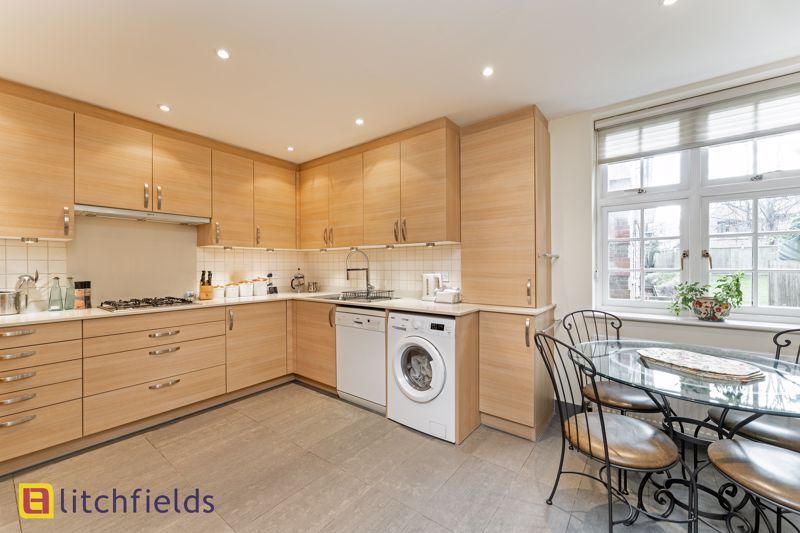 Property photo 3 of 19 Photo 9