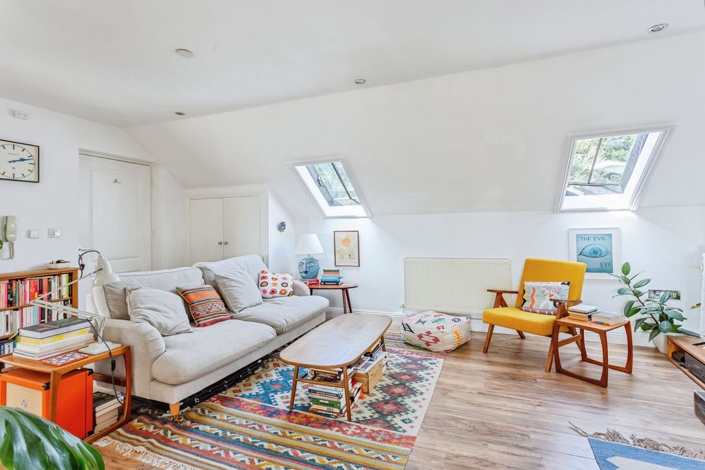 Property photo 2 of 7 Pbox-Img.Jpg