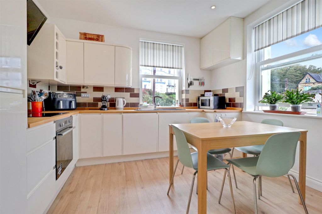 Property photo 3 of 15 Picture No. 05