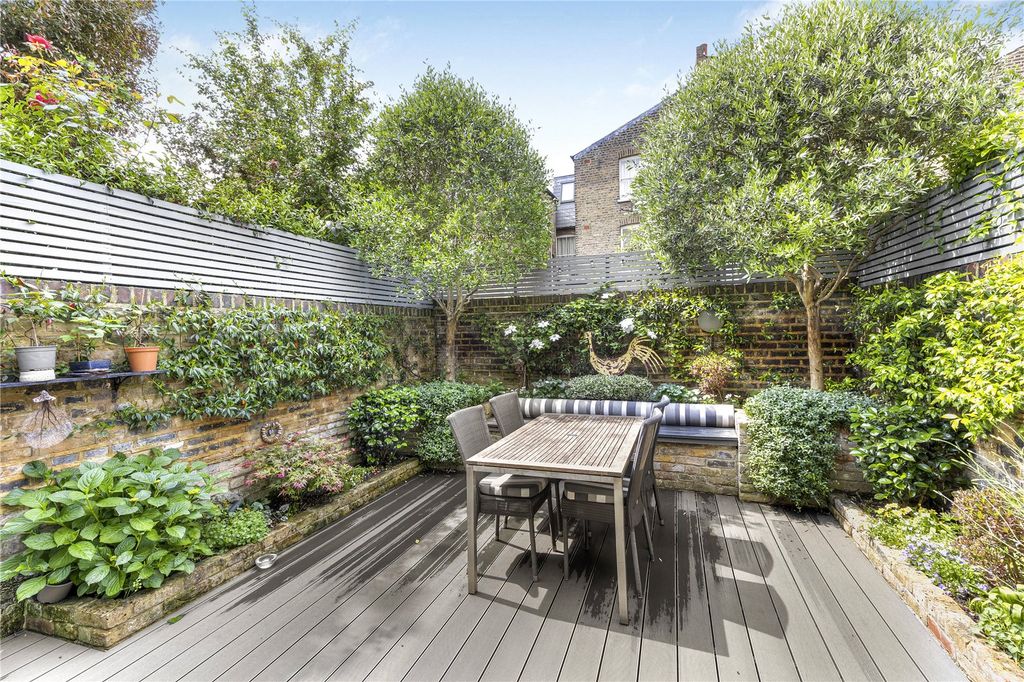 Property photo 3 of 18 Picture No. 06