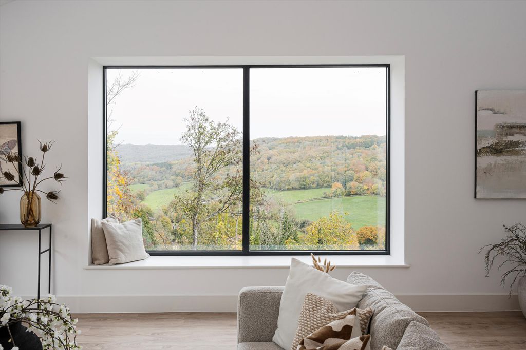 Property photo 1 of 12 Image