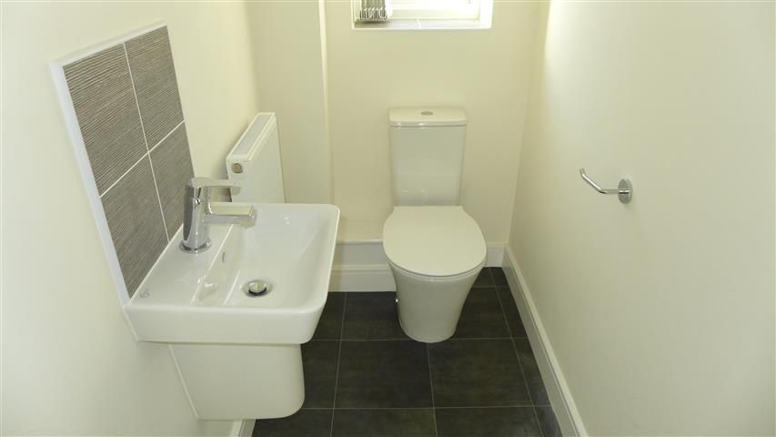 Property photo 3 of 18 Cloakroom/wc