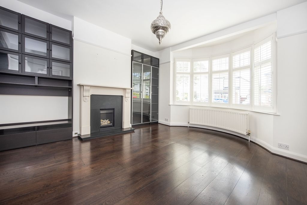 Property photo 2 of 23