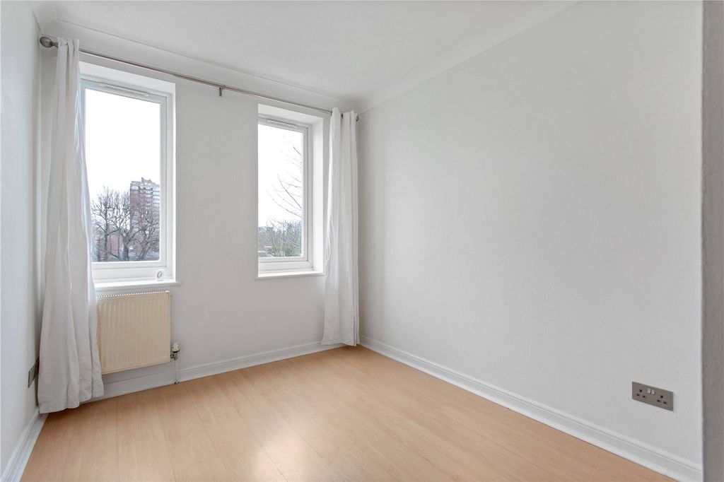 Property photo 3 of 12 Picture No. 13