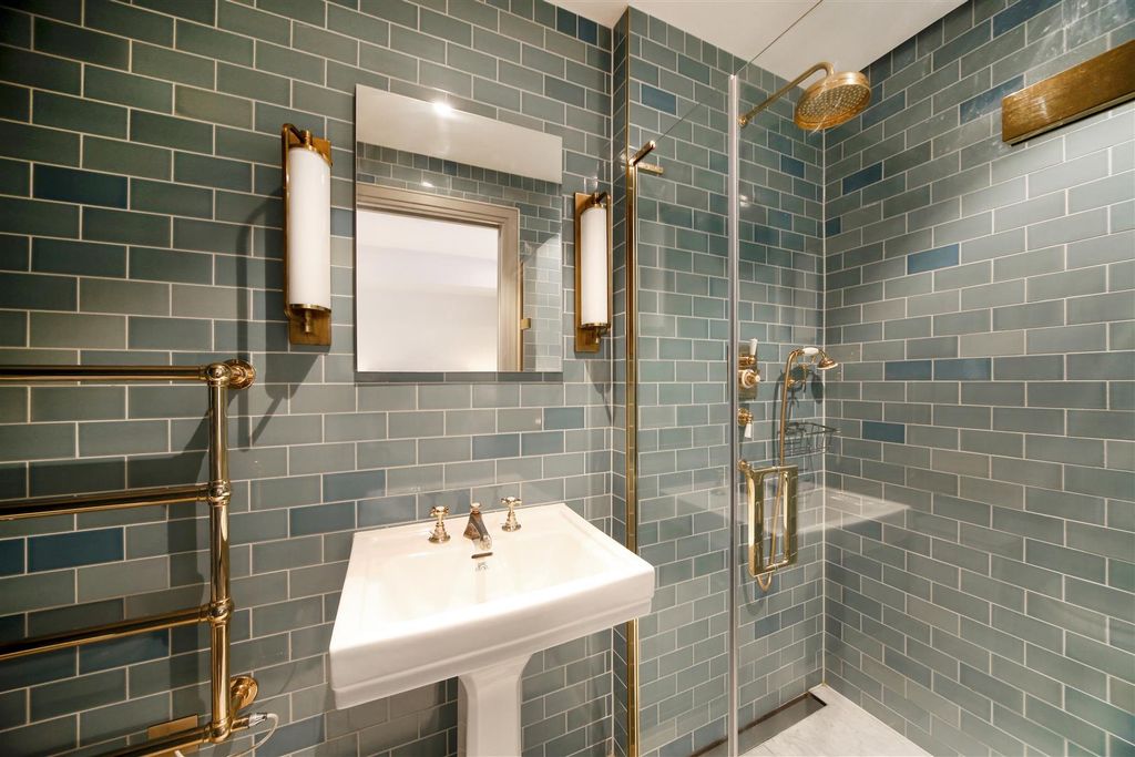 Property photo 3 of 12 Shower Room