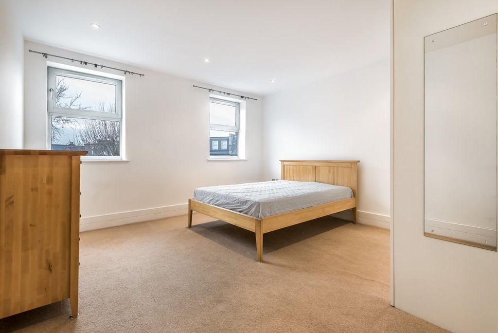Property photo 3 of 6 423389 (5)