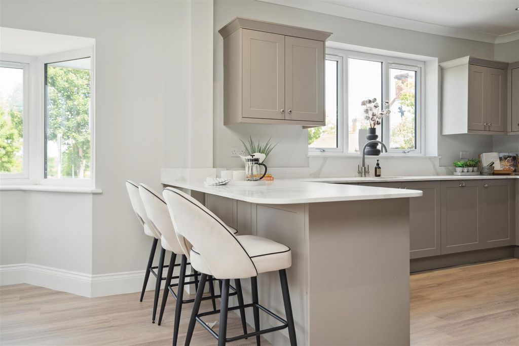 Property photo 3 of 27 Marvern_8.Jpg