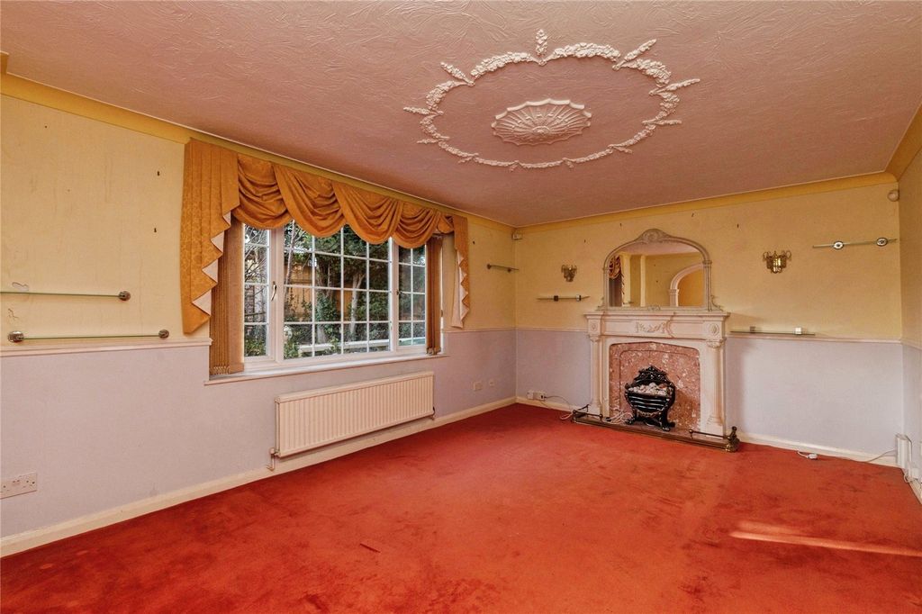 Property photo 2 of 28 Living Room