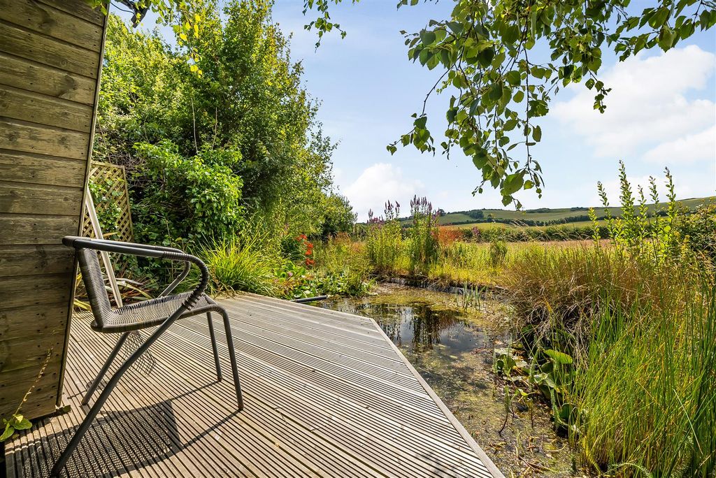 Property photo 3 of 23 Summer House Decking