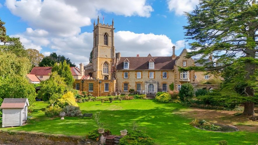 Property photo 1 of 40